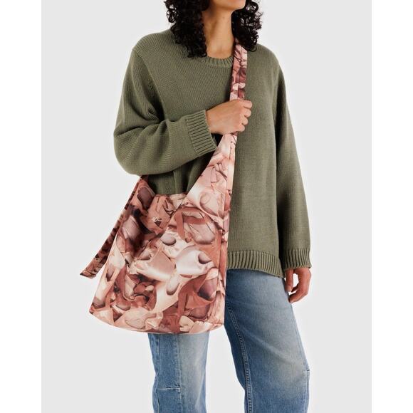 Baggu Large Nylon Sling Bag | Pointe Shoe - Picture 1 of 3